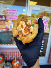 Load image into Gallery viewer, McWizard Glam Cookie
