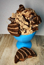 Load image into Gallery viewer, Fudge Rounds Pro-Dough