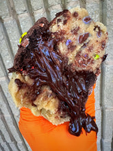 Load image into Gallery viewer, Witchippy Glam Cookie👻