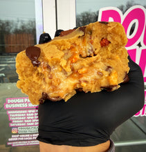 Load image into Gallery viewer, Mr. Snickers Glam Cookie