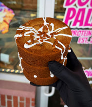 Load image into Gallery viewer, Gingerbread Blondie