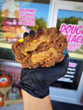 Load image into Gallery viewer, Hogwarts Crack Glam Cookie