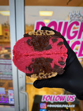 Load image into Gallery viewer, Madam Chippy Glam Cookie