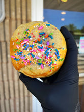 Load image into Gallery viewer, Funfetti Proissant