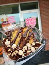 Load image into Gallery viewer, Cake Slices