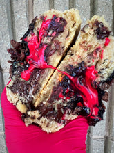 Load image into Gallery viewer, Cocoa Thriller Glam Cookie👻