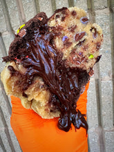 Load image into Gallery viewer, Witchippy Glam Cookie👻