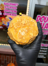 Load image into Gallery viewer, Golden Cinna Butter Snitch Glam Cookie