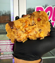 Load image into Gallery viewer, Mr. Snickers Glam Cookie