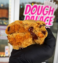 Load image into Gallery viewer, Salted Caramel Chocolate Chip
