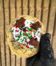 Load image into Gallery viewer, Oreo-Roo Glam Cookie