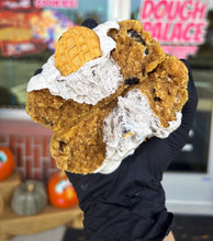 Load image into Gallery viewer, Nutter Butter Oreo Glam Cookie