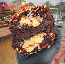 Load image into Gallery viewer, Peppermint Cocoa Glam Cookie