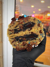 Load image into Gallery viewer, Fudge Snow Blizzard Glam Cookie