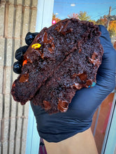 Load image into Gallery viewer, Fudge M&M Glam Cookie