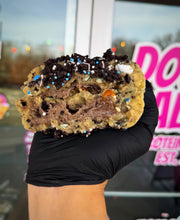 Load image into Gallery viewer, Snowflake Oreo Glam Cookie