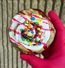 Load image into Gallery viewer, Mr. Twisty Glam Cookie👻