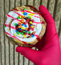 Load image into Gallery viewer, Mr. Twisty Glam Cookie👻