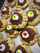 Load image into Gallery viewer, Eye Scream Sundae Glam Cookie👻