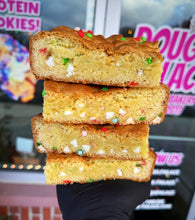 Load image into Gallery viewer, Holiday Blondie Bars
