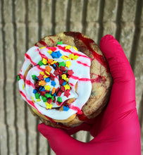 Load image into Gallery viewer, Mr. Twisty Glam Cookie👻