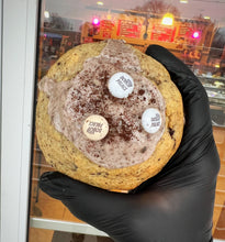 Load image into Gallery viewer, Oreo M&M 2025 Glam Cookie