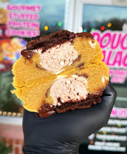 Load image into Gallery viewer, Hot Cocoa Chippy Glam Cookie