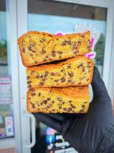 Load image into Gallery viewer, Banana Walnut Blondie Bar