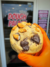 Load image into Gallery viewer, S’moreo Original Glam Cookie