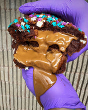 Load image into Gallery viewer, Biscoff De Chocolate Glam Cookie