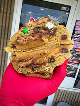 Load image into Gallery viewer, Gold Royale Glam Cookie🎅🏼🌴