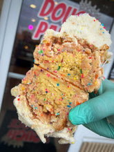 Load image into Gallery viewer, Fiesta Roo Xtreme Glam Cookie