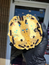 Load image into Gallery viewer, Gluten Free Firecracker Oreo Glam Cookie