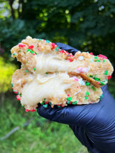 Load image into Gallery viewer, Sugar Cookie Kiss 2.0 Glam Cookie