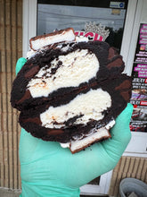 Load image into Gallery viewer, York Peppermint Glam Cookie🎅🏼🌴