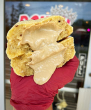 Load image into Gallery viewer, Knopper’s Coconutz Glam Cookie