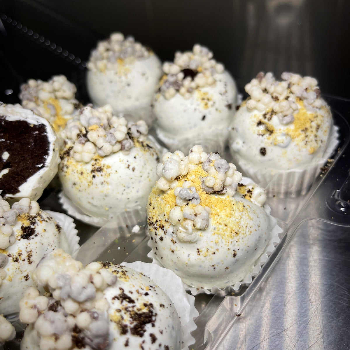 Cookies n’ Cream 2.0 Truffle Pack DOUGH PALACE