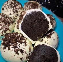 Load image into Gallery viewer, White Chocolate Oreo Truffle
