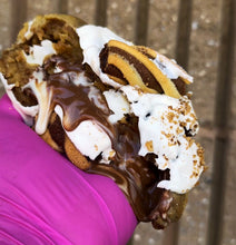 Load image into Gallery viewer, Nutella Swirl Glam Cookie🐰