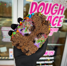 Load image into Gallery viewer, Oreo Picasso Glam Cookie
