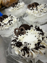 Load image into Gallery viewer, Cake Slices
