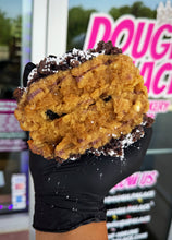 Load image into Gallery viewer, Blueberry Brown Sugar Crumb Cake Glam Cookie
