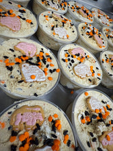 Load image into Gallery viewer, Spooky Animal Cracker n’ Frostin Pro-Dough
