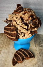 Load image into Gallery viewer, Fudge Rounds Pro-Dough

