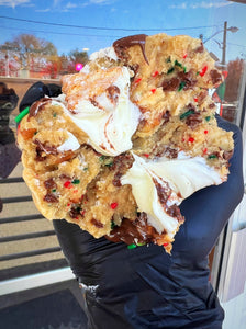 Christmas Cannoli Glam Cookie