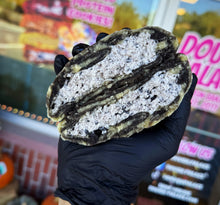 Load image into Gallery viewer, Moonlight Swirl (Cream Cheese Oreo) Glam Cookie
