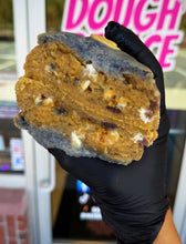 Load image into Gallery viewer, Blueberry Roo Glam Cookie
