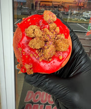 Load image into Gallery viewer, Strawberry Crumble Power Donut🍩
