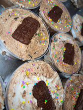 Load image into Gallery viewer, Limited Edition: Elfwich Fudge Pro-Dough
