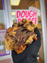 Load image into Gallery viewer, Dirty Milk n’ Cookies Glam Cookie
